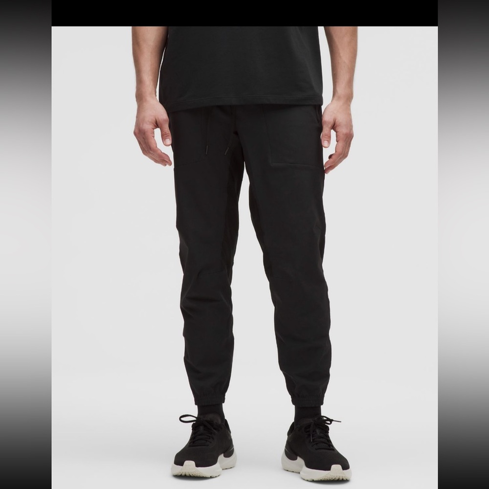 Lululemon license to train jogger